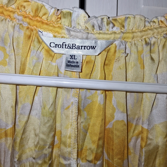 Croft & Barrow Sunlit Floral Blouse - Picture 2 of 4